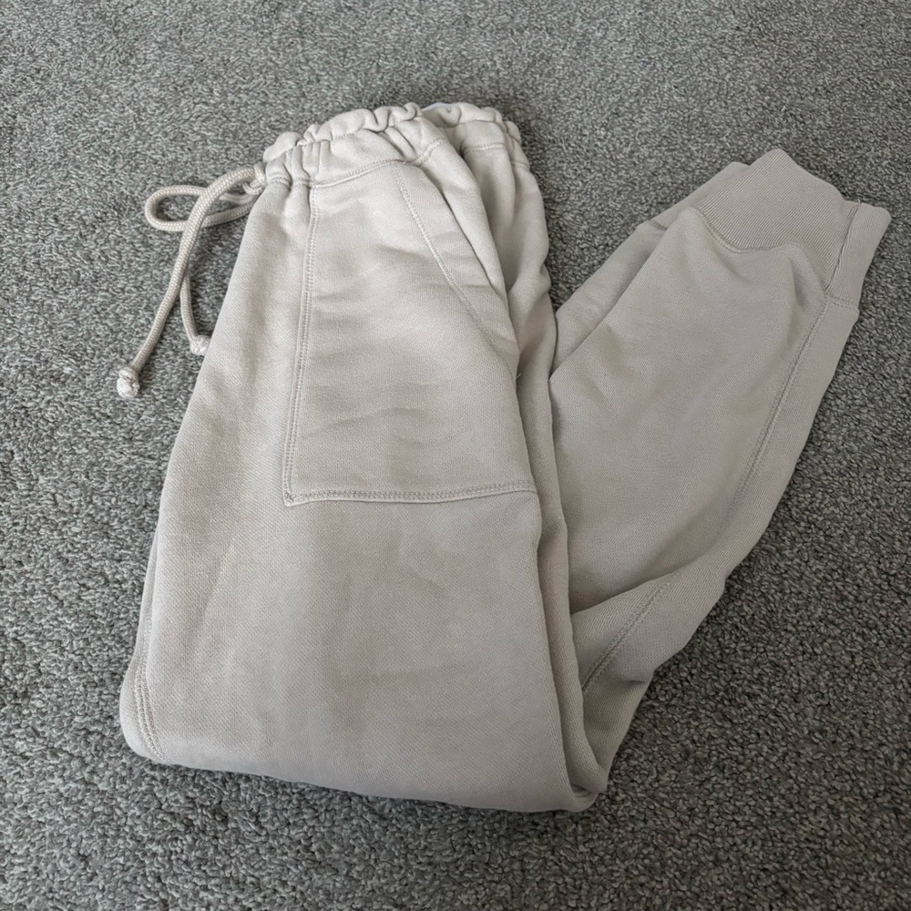 Abercrombie and Fitch Ruffle Waist Joggers - Picture 5 of 7